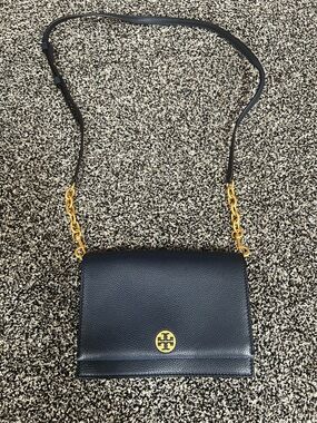 Tory Burch Robinson Navy Leather Wallet Crossbody (Chain Strap)